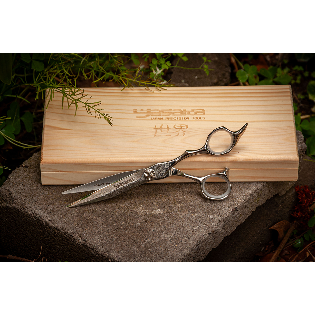 Tijera Yasaka Filo de Navaja Kissaki (903)