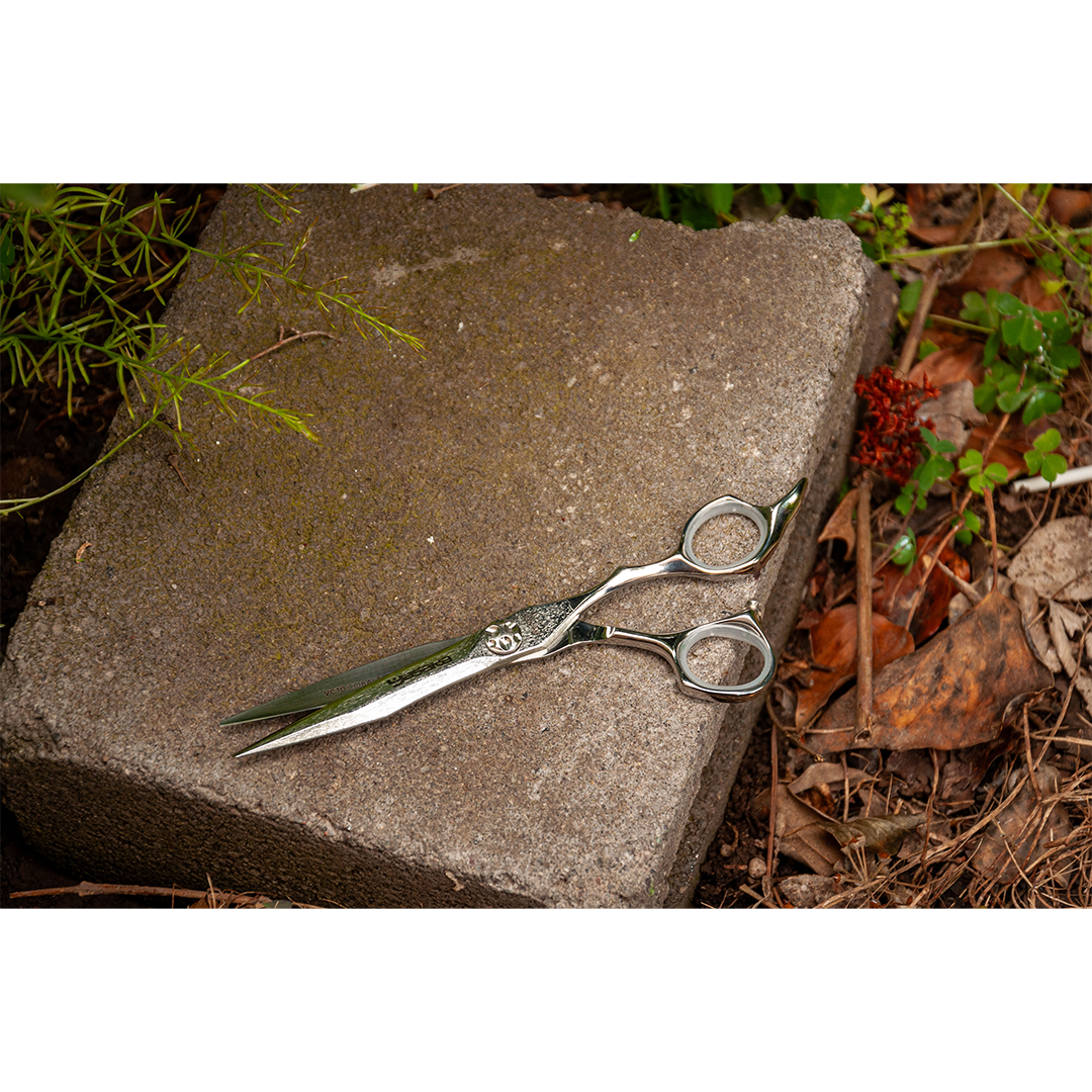 Tijera Yasaka Filo de Navaja Kissaki (903)